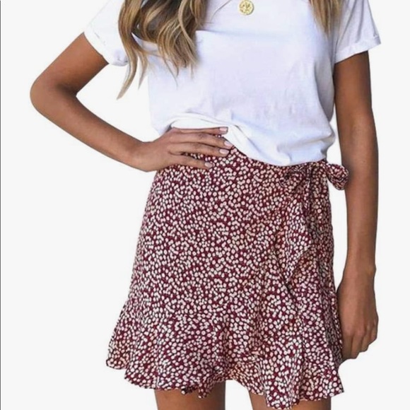Dresses & Skirts - Women's Leopard Asymmetrical Ruffle High Waist Printed Casual Mini Skirt M